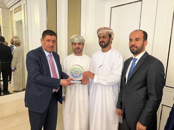 سلطنة عمان تؤكد ترحيبها بتعزيز التعاون الاستثماري ومجالات الاستيراد والتصدير لليمنيين عبر السلطنة