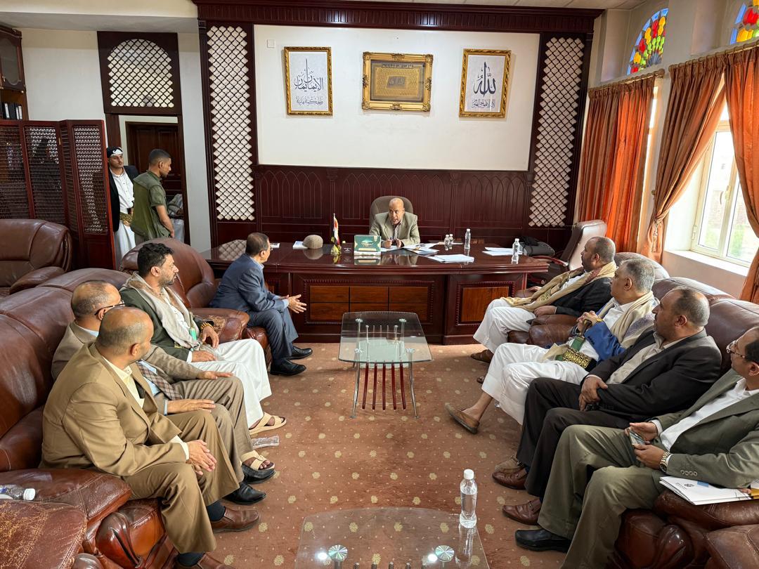 الهادي يبحث مع رئيس مجلس القضاء الأعلى تعزيز التعاون مع المركز اليمني الدولي للتحكيم والتوفيق التجاري التابع للغرفة.