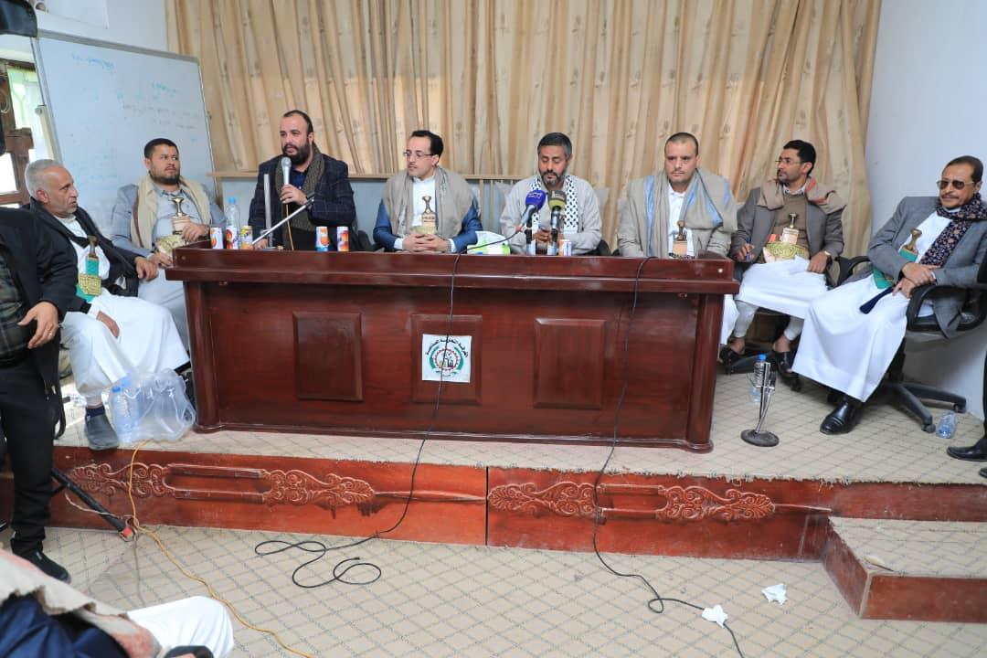 قيادة الغرفة التجارية الصناعية بأمانة العاصمة صنعاء تشارك في اللقاء الأسبوعي الثامن بين القطاع الخاص والحكومة المتعقد بغرفة ذمار