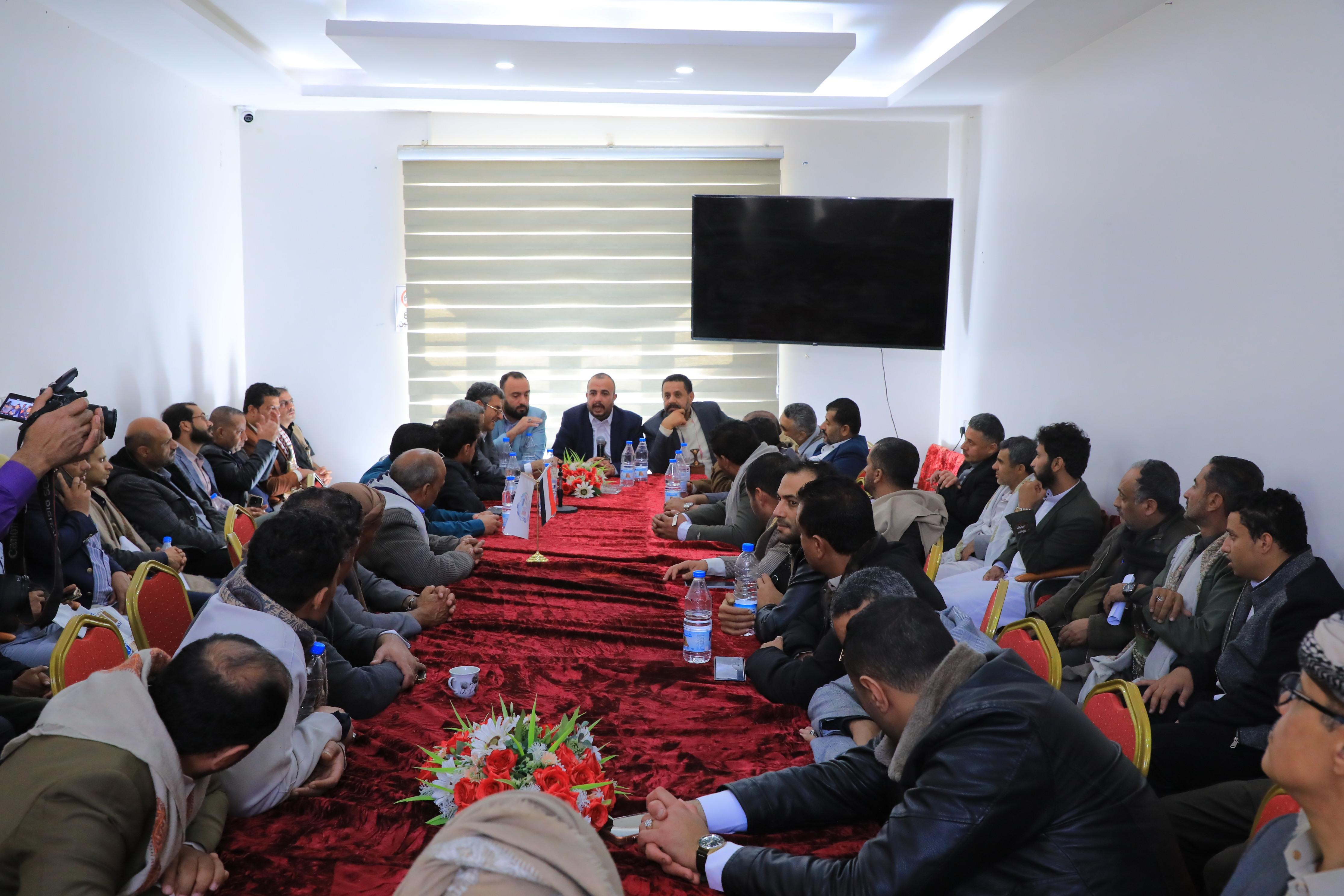 مصنعو الإسفنج يُقرون تأسيس قطاعهم النوعي بالغرفة التجارية الصناعية بأمانة العاصمة وينتخبون "القزل" رئيساً له