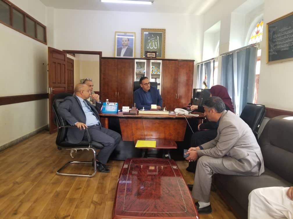 الغرفة تطالب بمنح الامتيازات والإعفاءات الضريبية لمعدات ومدخلات ومستلزمات إنتاج الملابس المحلية